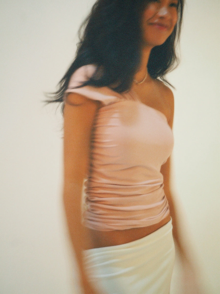 Aura in English Rose (Solid Color)